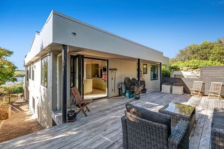 Photo of property in 33 Everard Avenue, Army Bay, Whangaparaoa, 0930