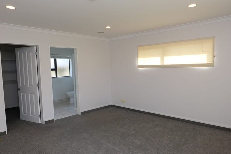 Photo of property in 168 Guildford Drive, Paraparaumu Beach, Paraparaumu, 5032