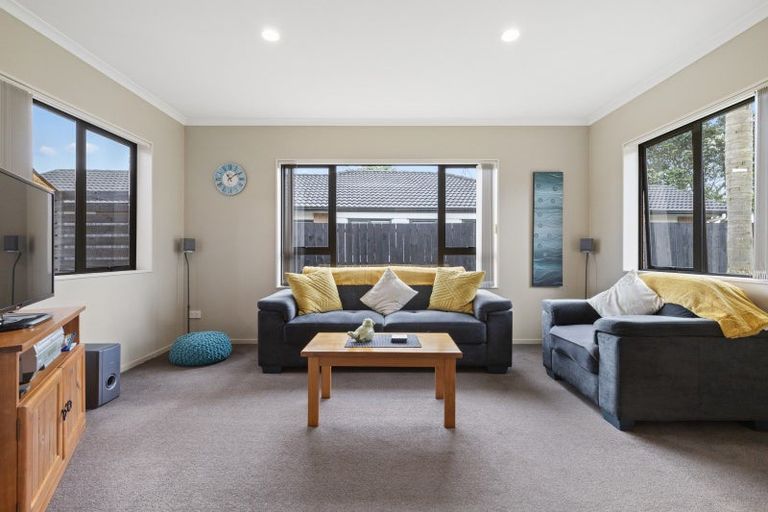 Photo of property in 9 Woodcroft Way, Pukekohe, 2120