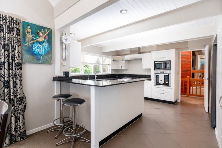 Photo of property in 28 Welland Place, Island Bay, Wellington, 6023