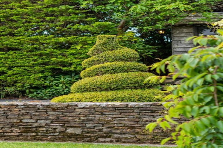 Photo of property in 29 Padnell Crescent, Paparangi, Wellington, 6037