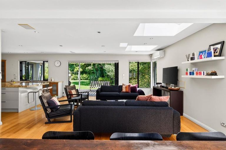Photo of property in 11 Audrey Road, Takapuna, Auckland, 0620