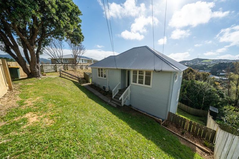 Photo of property in 35 Gloucester Street, Cannons Creek, Porirua, 5024