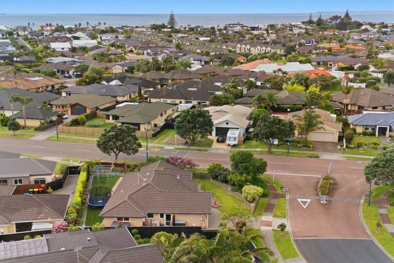 Photo of property in 2 Aranui Drive, Papamoa Beach, Papamoa, 3118