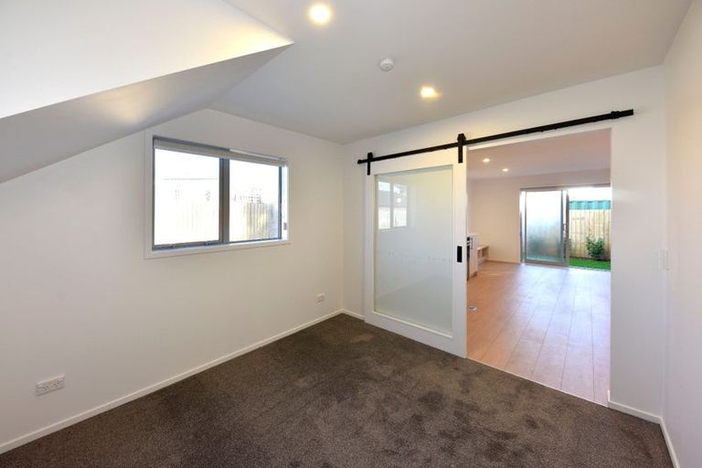 Photo of property in 2/6 Bowhill Road, New Brighton, Christchurch, 8083
