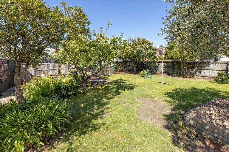 Photo of property in 124 Mcfaddens Road, St Albans, Christchurch, 8052