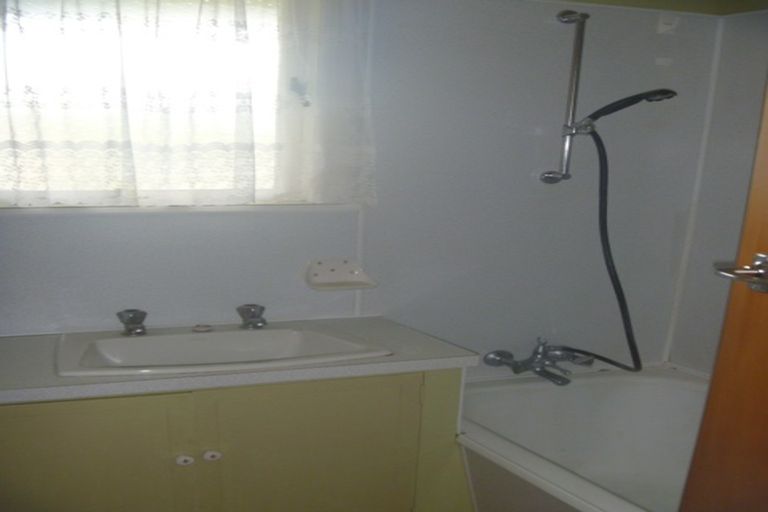 Photo of property in 12 Rembrandt Place, Opaheke, Papakura, 2113