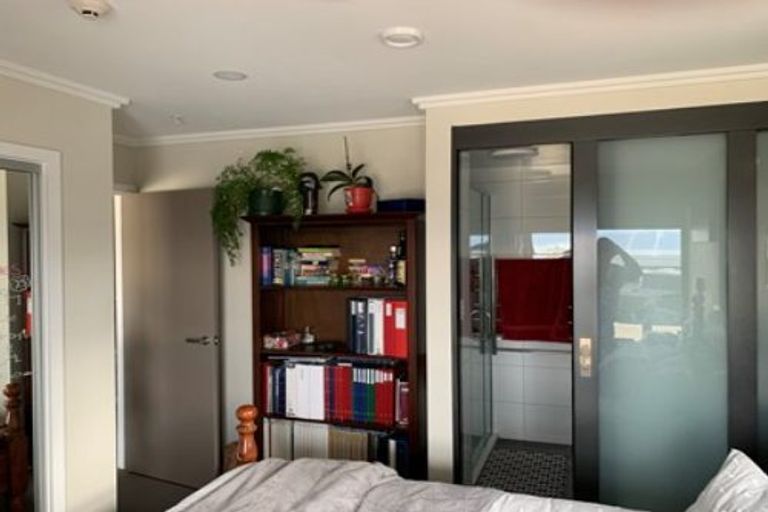 Photo of property in Frame Apartments, 404/111u Molesworth Street, Thorndon, Wellington, 6011