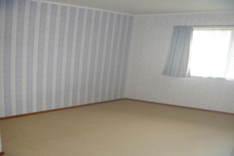 Photo of property in 12 Rembrandt Place, Opaheke, Papakura, 2113