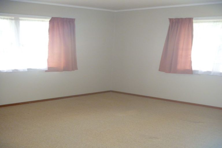 Photo of property in 12 Rembrandt Place, Opaheke, Papakura, 2113