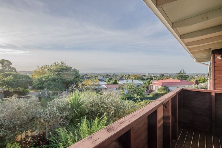 Photo of property in 18 Gilliam Street, New Lynn, Auckland, 0600