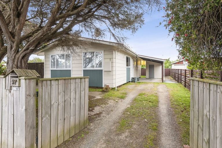 Photo of property in 57 Mazengarb Road, Paraparaumu Beach, Paraparaumu, 5032
