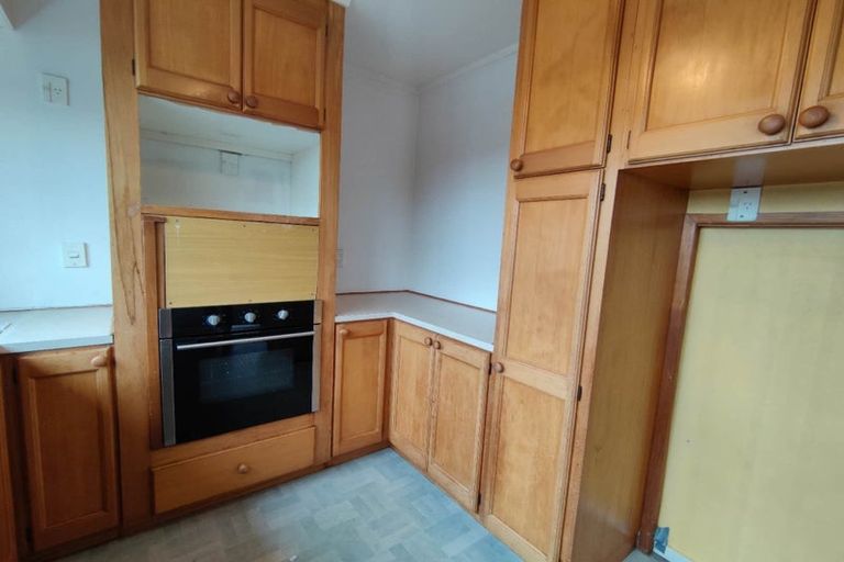 Photo of property in 74 Godley Road, Green Bay, Auckland, 0604