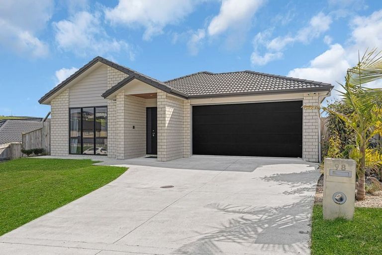 Photo of property in 98 Harriet Johnston Drive, Pokeno, 2402