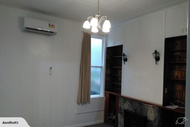 Photo of property in 61 Rolleston Street, Mount Cook, Wellington, 6021