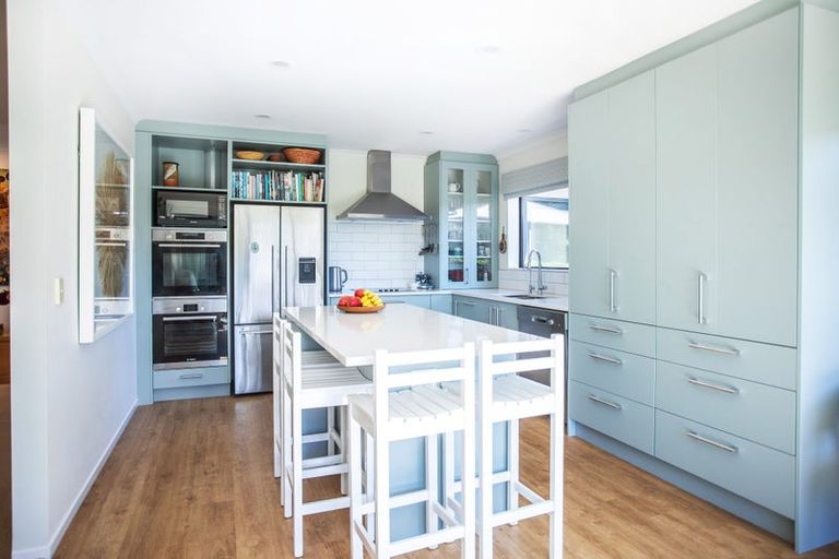 Photo of property in 73 Kotuku Drive, Paraparaumu Beach, Paraparaumu, 5032