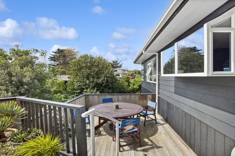 Photo of property in 23 Renown Road, Raumati South, Paraparaumu, 5032