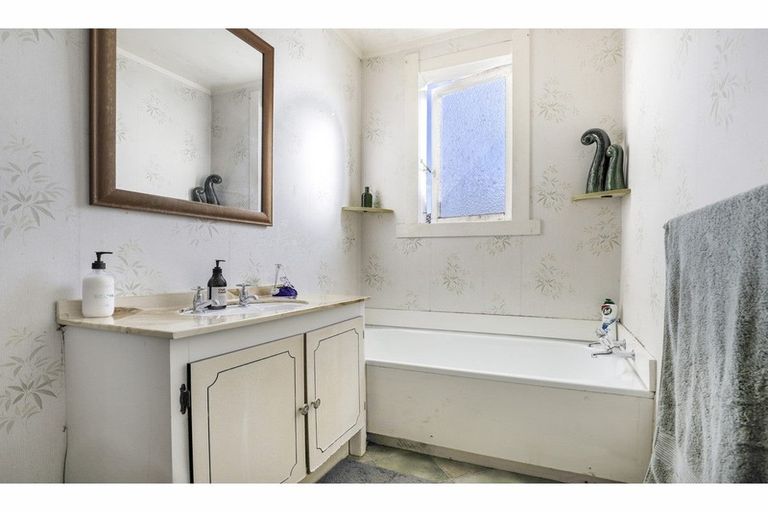 Photo of property in 76 Manuroa Road, Takanini, 2112