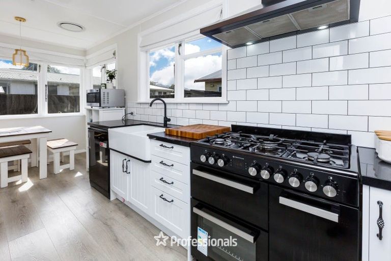 Photo of property in 28b Blenheim Street, Upper Hutt Central, Upper Hutt, 5018