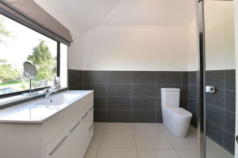 Photo of property in 1168 Old North Road, Helensville, Waimauku, 0882