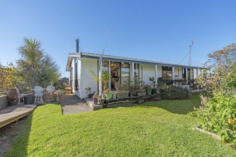 Photo of property in 5 Camellia Avenue, Bell Block, New Plymouth, 4312