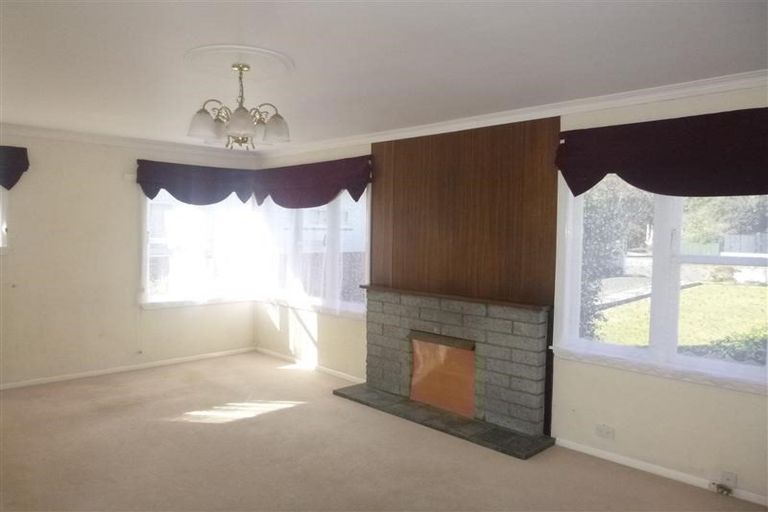 Photo of property in 16 Peel Place, Wainuiomata, Lower Hutt, 5014