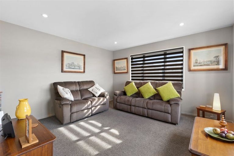 Photo of property in 10 Saint Adela Place, Woolston, Christchurch, 8062