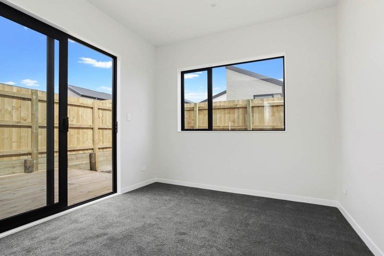Photo of property in 57 Horokaka Street, Massey, Auckland, 0614
