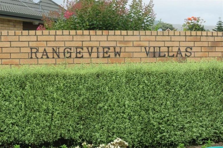 Photo of property in Rangeview Villas, 69/9 Fuller Close, Levin, 5510