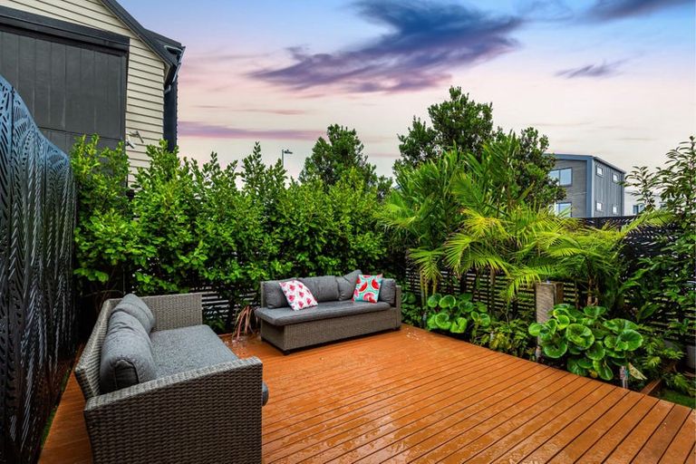 Photo of property in 22 Peihana Road, Hobsonville, Auckland, 0616