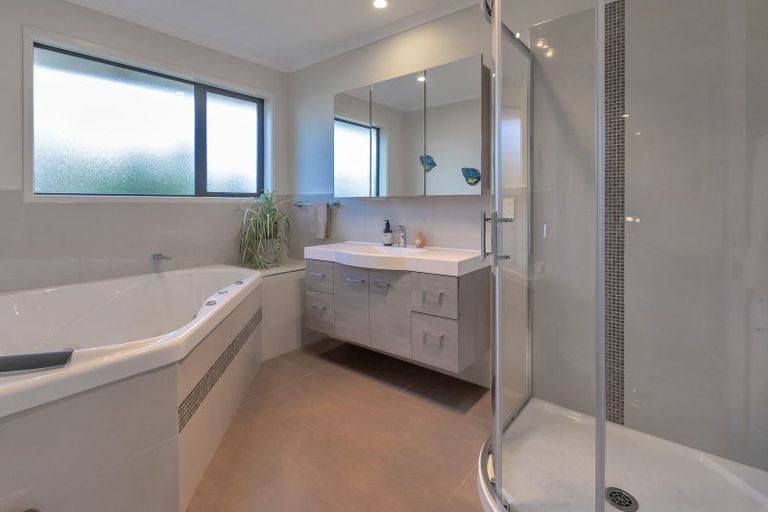 Photo of property in 5 Sando Way, One Tree Point, 0118