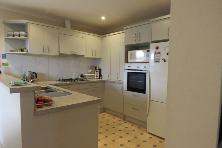 Photo of property in 147 Tukapa Street, Westown, New Plymouth, 4310