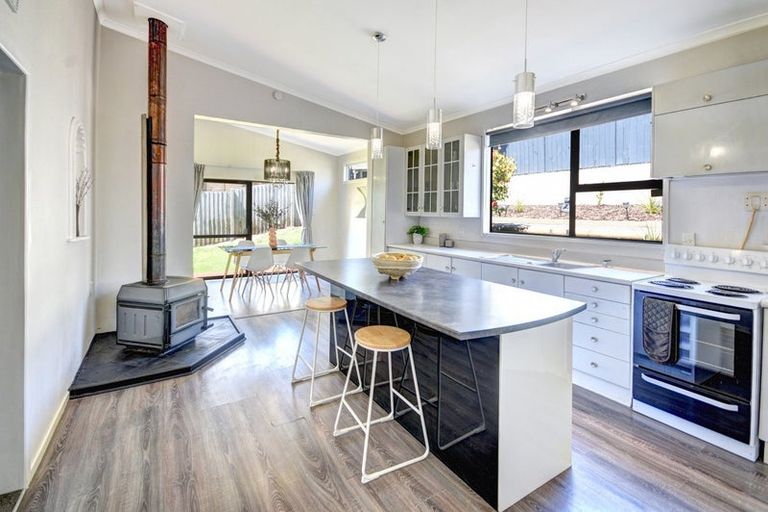 Photo of property in 6 Rennie Street, Green Island, Dunedin, 9018