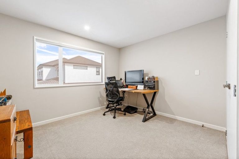 Photo of property in 38 Craigs Way, Hobsonville, Auckland, 0616