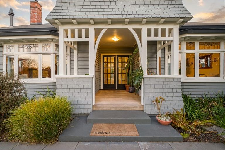 Photo of property in 86 Saint Martins Road, Saint Martins, Christchurch, 8022