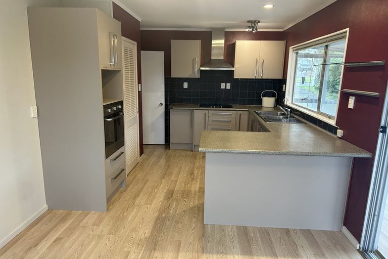 Photo of property in 29 Meadowvale Avenue, Forrest Hill, Auckland, 0620