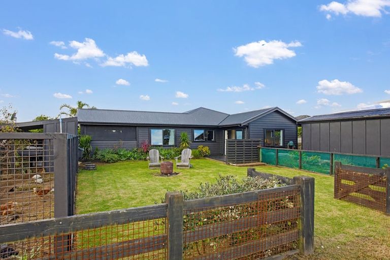 Photo of property in 5 Bravo Place, Whitianga, 3510