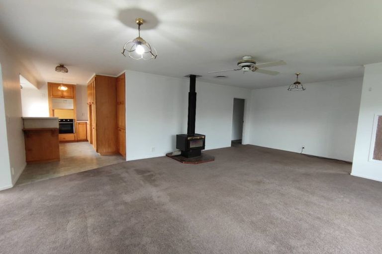 Photo of property in 74 Godley Road, Green Bay, Auckland, 0604