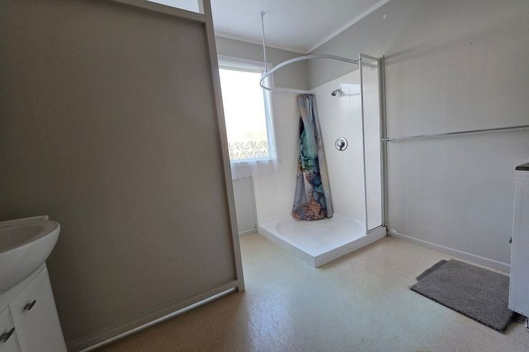 Photo of property in 68 Montreal Grove, Kingston, Wellington, 6021