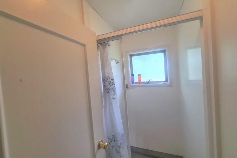 Photo of property in 2/1 Bishopgate Street, Birkdale, Auckland, 0626