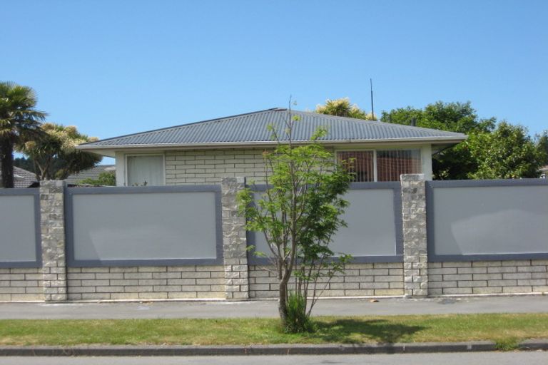 Photo of property in 10 Lamorna Road, Parklands, Christchurch, 8083