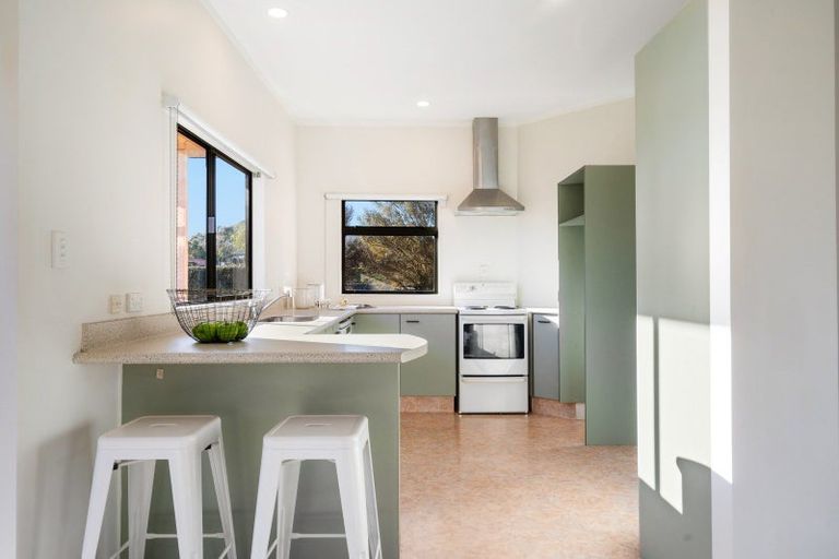 Photo of property in 35 Selwyn Road, Havelock North, 4130