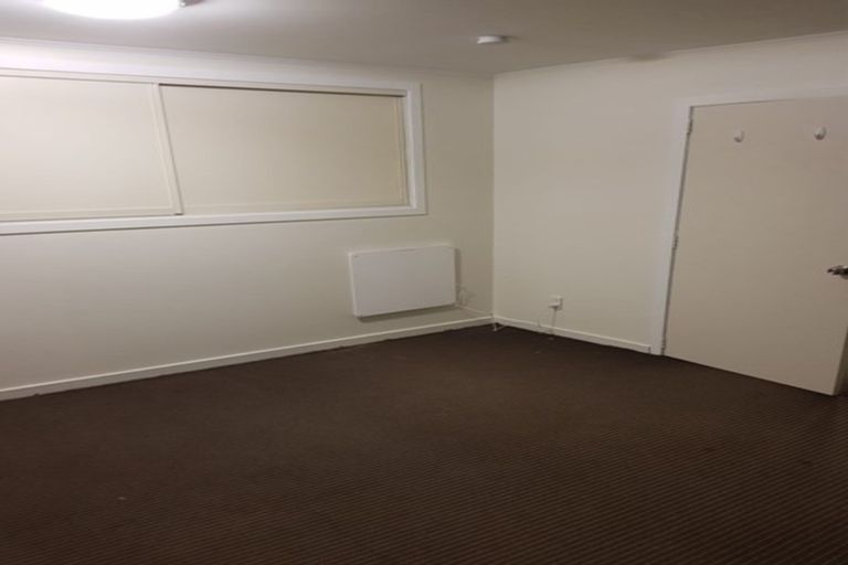 Photo of property in 27a Enfield Road, Hospital Hill, Napier, 4110