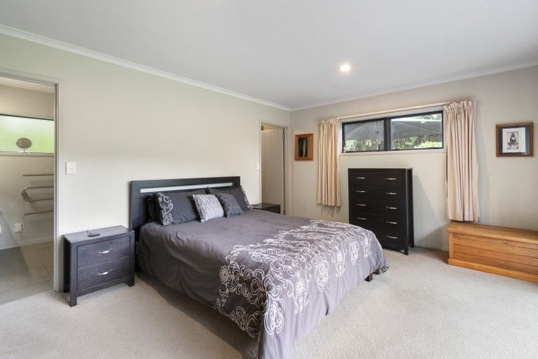 Photo of property in 39 County Heights Drive, Aokautere, Palmerston North, 4471