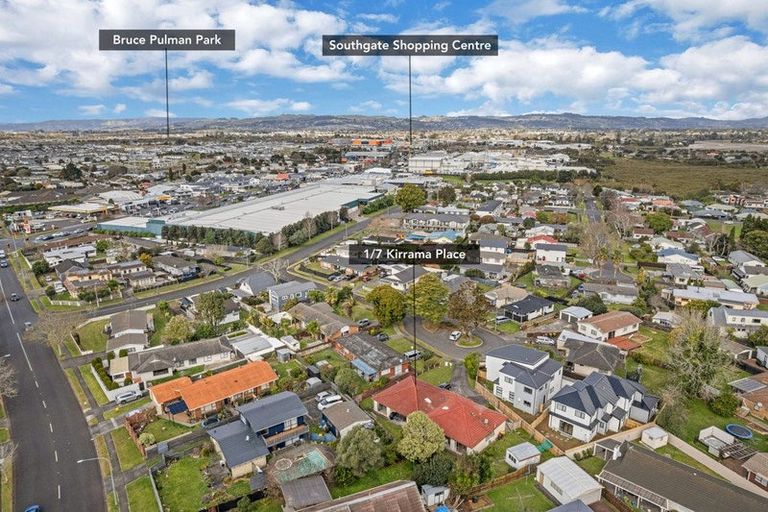 Photo of property in 7a Kirrama Place, Conifer Grove, Takanini, 2112