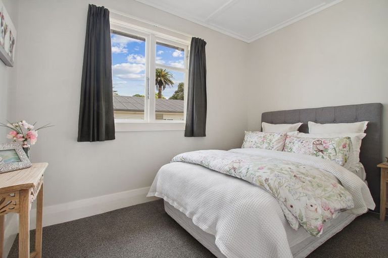 Photo of property in 32 Mellsop Avenue, Waiuku, 2123