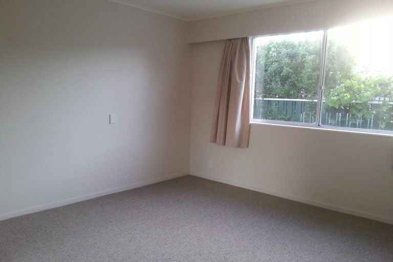 Photo of property in 33 Oriwa Street, Waikanae, 5036