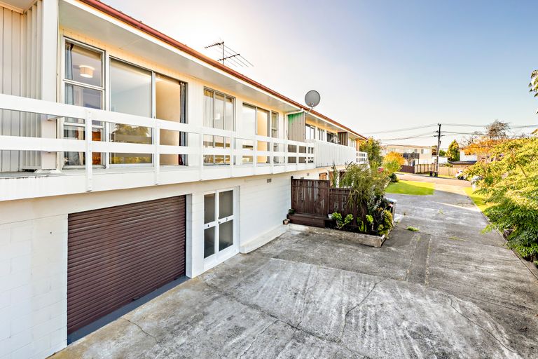 Photo of property in 3 Allenby Road, Papatoetoe, Auckland, 2025