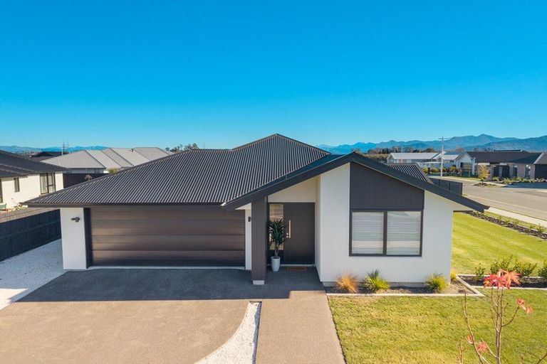 Photo of property in 2 Chapel Close, Springlands, Blenheim, 7201