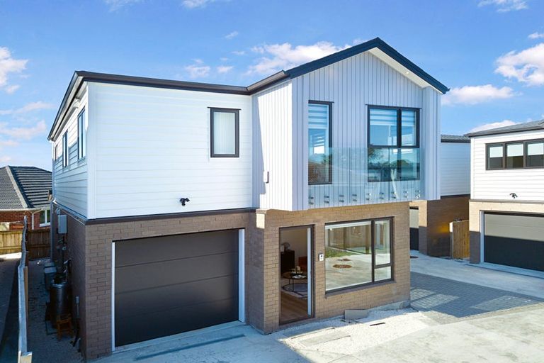 Photo of property in 22b Toru Street, Te Atatu Peninsula, Auckland, 0610